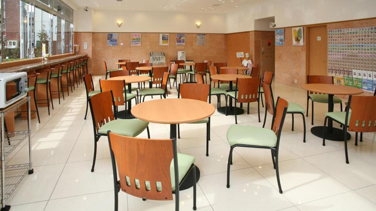 Toyoko Inn Okayama-eki Nishi-guchi Migi Eksteriør billede
