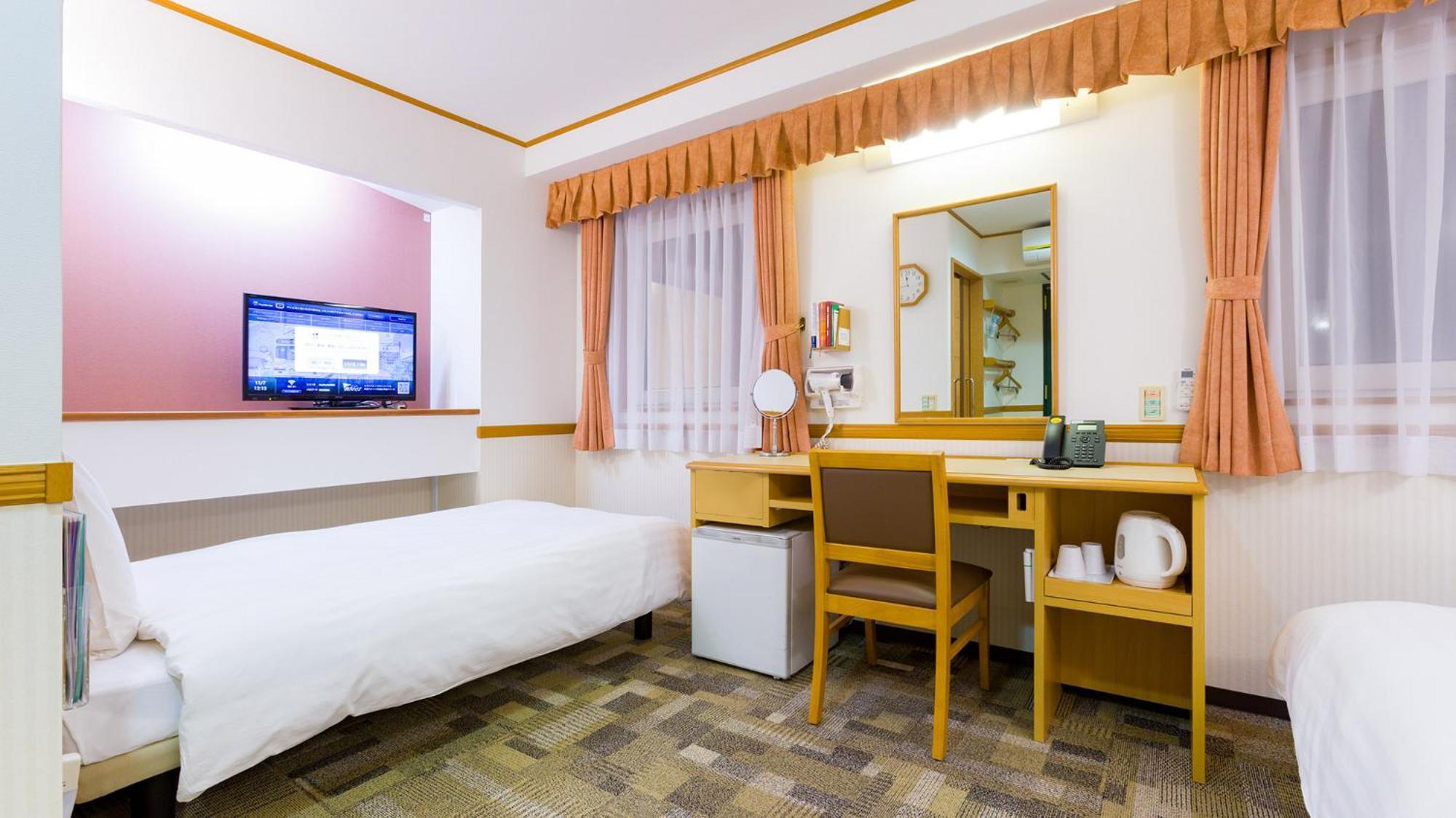 Toyoko Inn Okayama-eki Nishi-guchi Migi Værelse billede